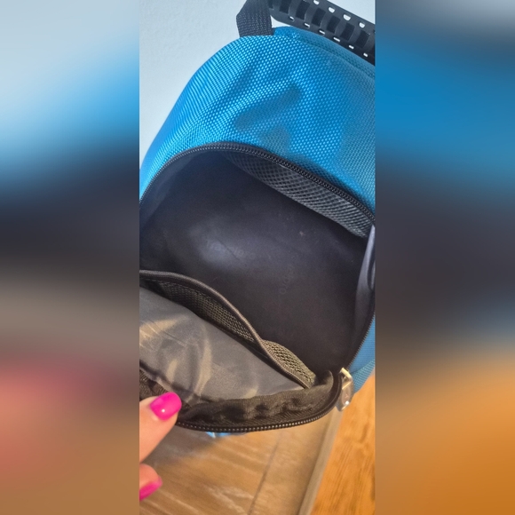 Aqua Travelpro Men's Backpack with Multiple Compartments - Picture 3 of 9